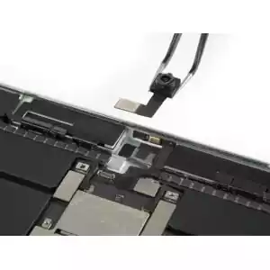 Замена фронтальной камеры iPad zamena frontalnoj kamery Ajpad